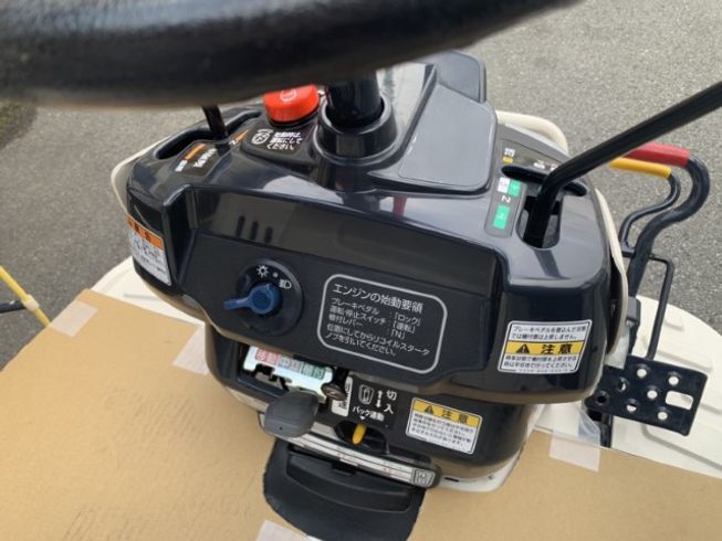 田植機 YR4S-RZ 写真５